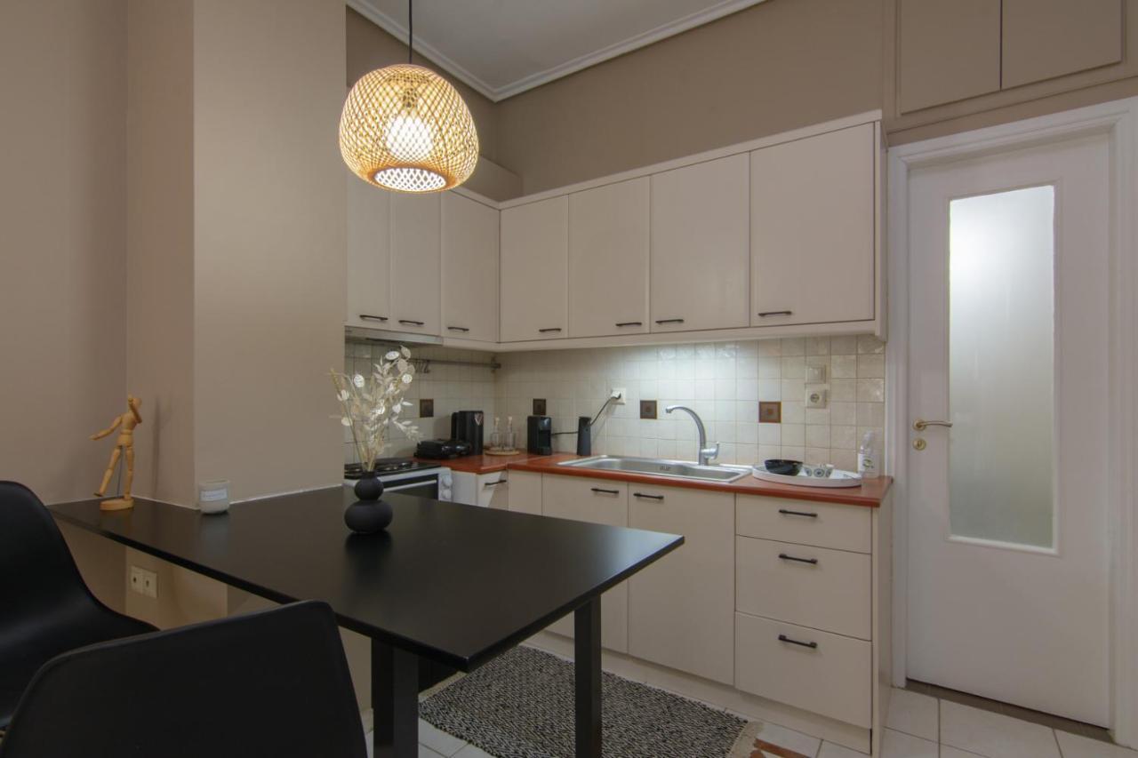 Apt 48, Cozy Apartment In Kalamata City Center Bagian luar foto